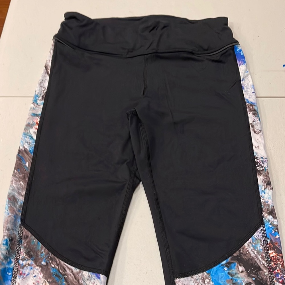 Size Small women’s Capri pants